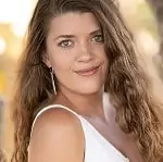 Headshot of Chelsea Nelthropp